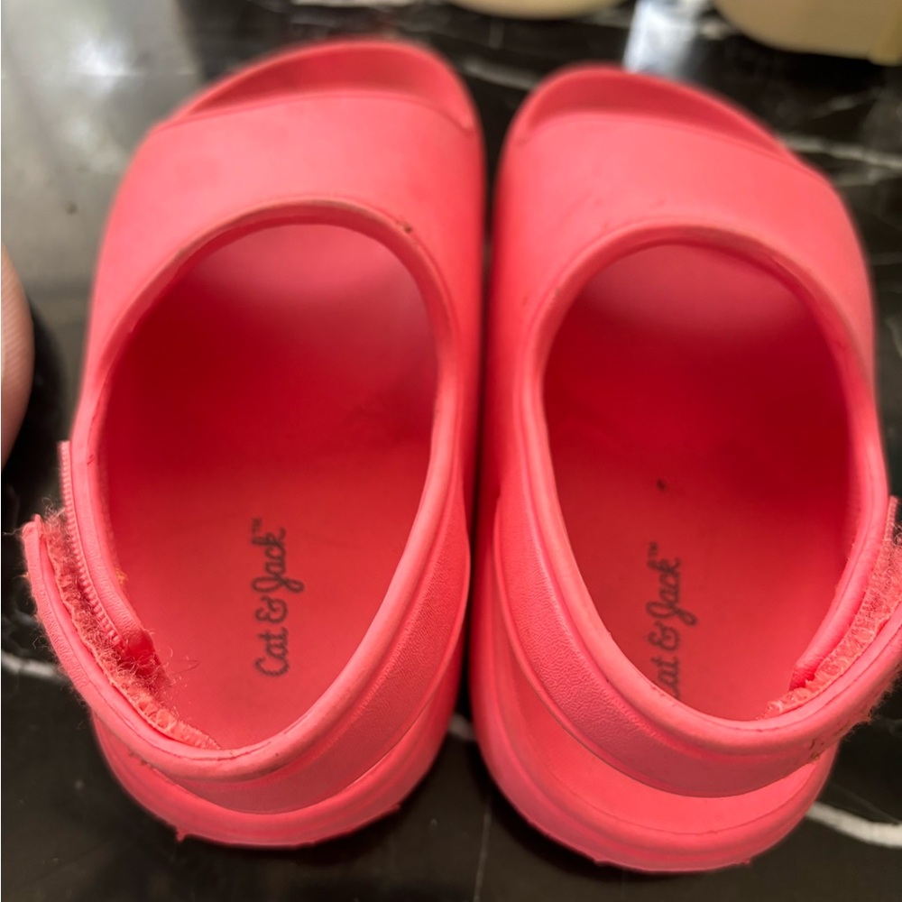 Toddler slides/sandals size 7